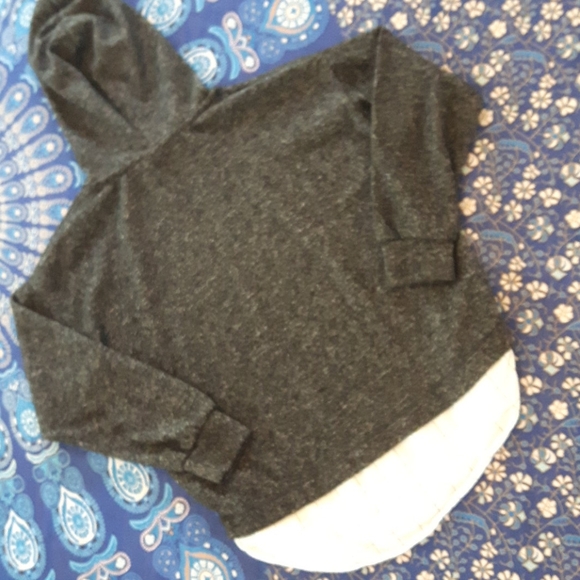 size 8 girls black long sleeve Hoodie shirt - Picture 5 of 6